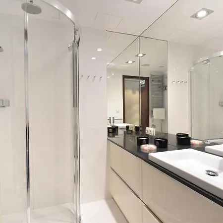 Marine Prywatny Widok Na Morze Basen Sauna Jacuzzi 5 Pietro Διαμέρισμα Kołobrzeg