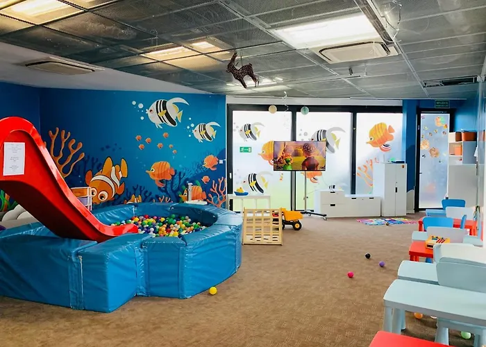 Lägenhet Marine Prywatny Widok Na Morze Basen Sauna Jacuzzi 5 Pietro Kołobrzeg