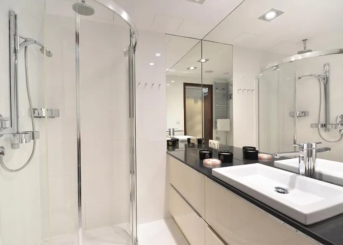 Marine Prywatny Widok Na Morze Basen Sauna Jacuzzi 5 Pietro Apartament Kołobrzeg