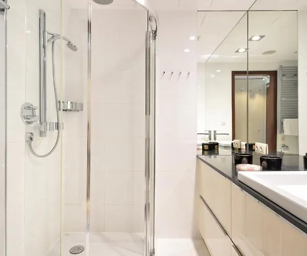 Marine Prywatny Widok Na Morze Basen Sauna Jacuzzi 5 Pietro Kołobrzeg